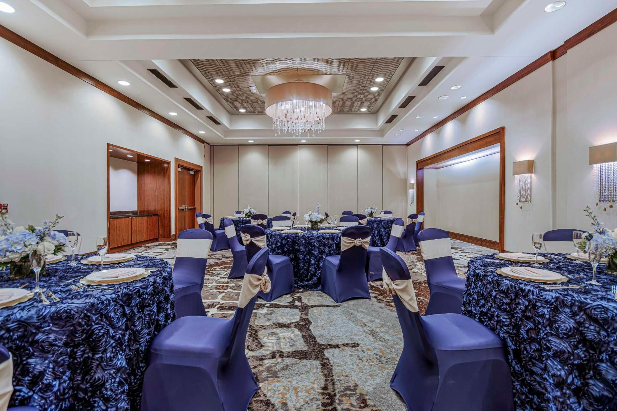 Embassy Suites Houston - Downtown Kültér fotó