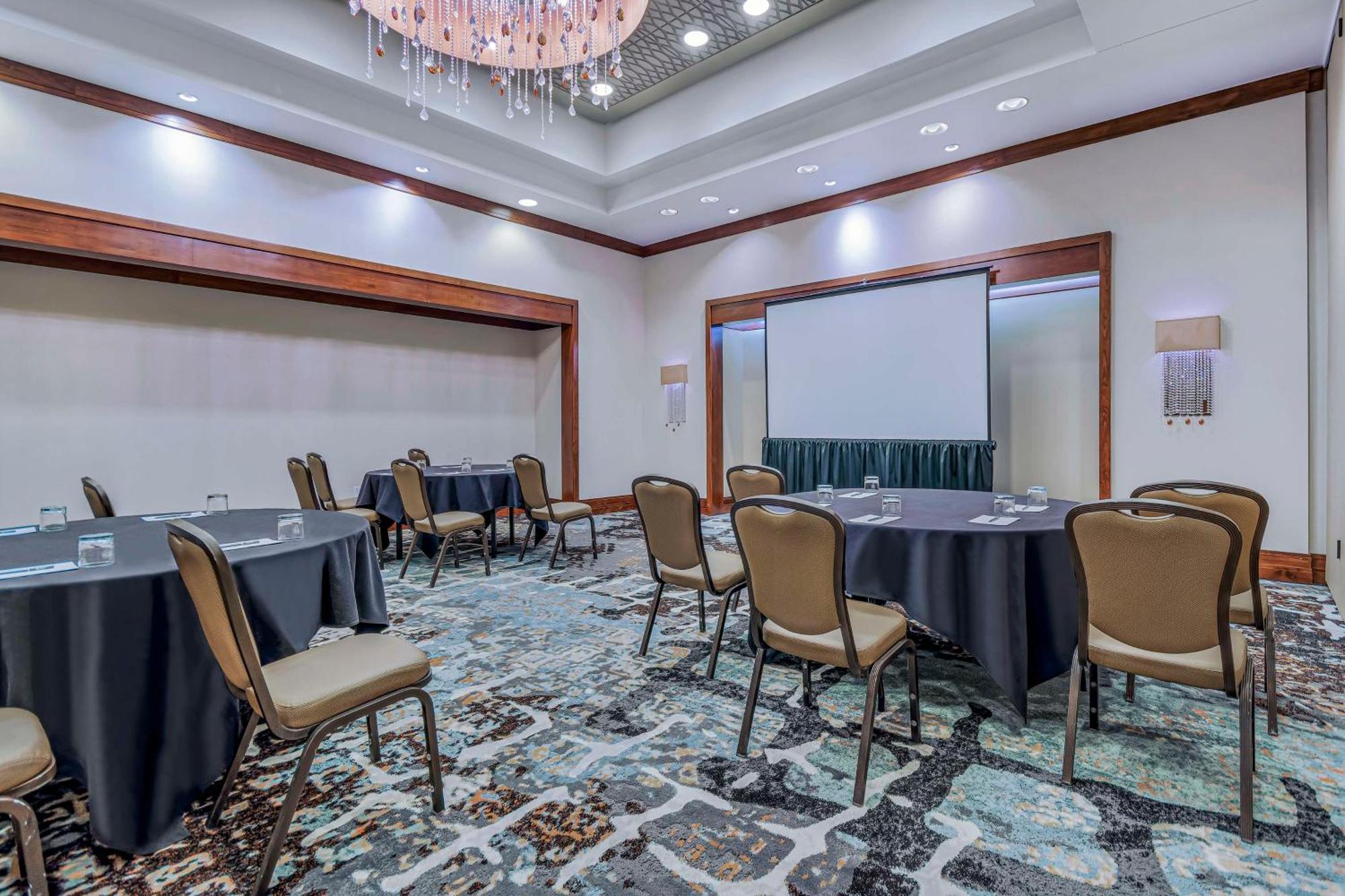 Embassy Suites Houston - Downtown Kültér fotó