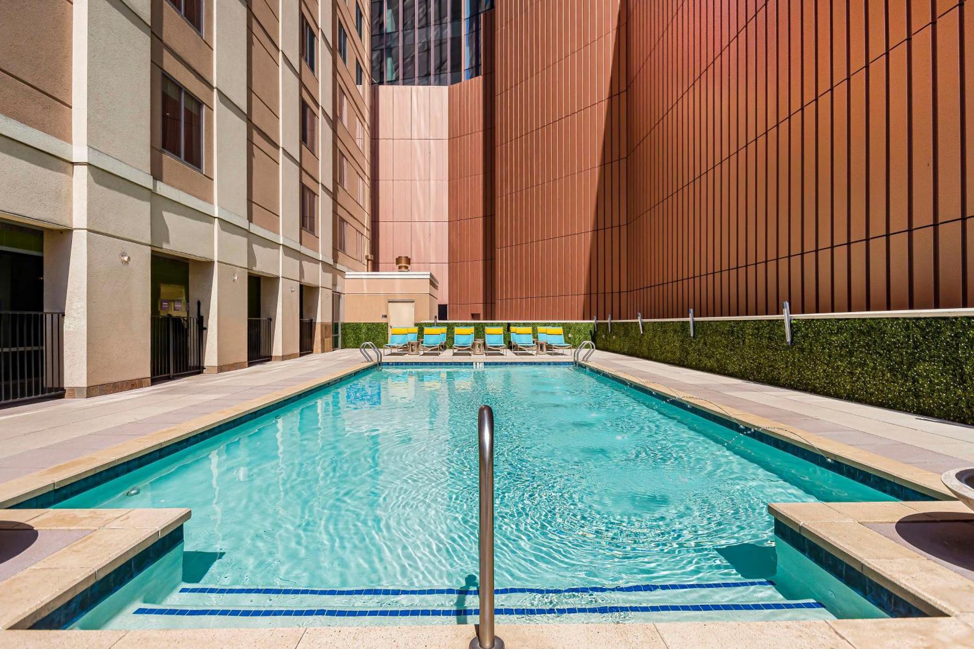 Embassy Suites Houston - Downtown Kültér fotó